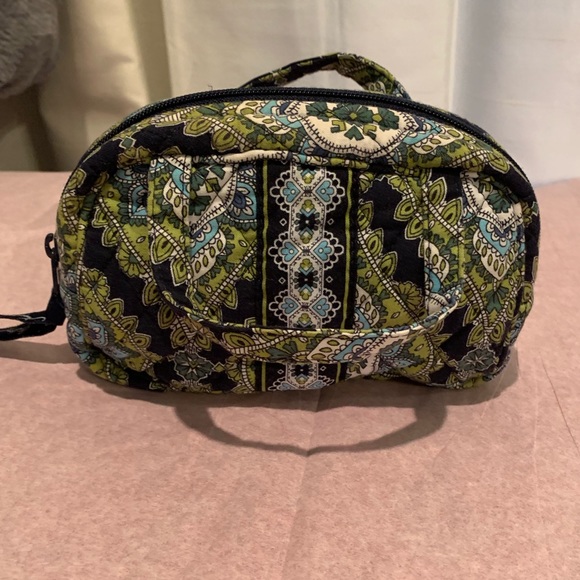 Vera Bradley cosmetics case - Picture 1 of 4